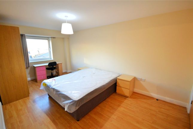 Apartment 405, Royal Plaza, 1 Eldon Street photo 5