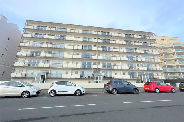 Thumbnail Flat to rent in Belgrave Court, De La Warr Parade, Bexhill-On-Sea