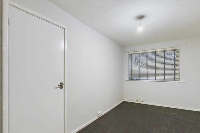 27, Roundhill Way, Loughborough photo 4