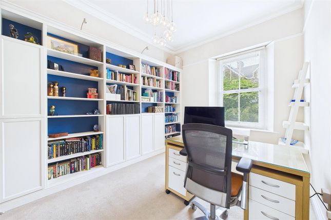 Bedroom 5 / Office