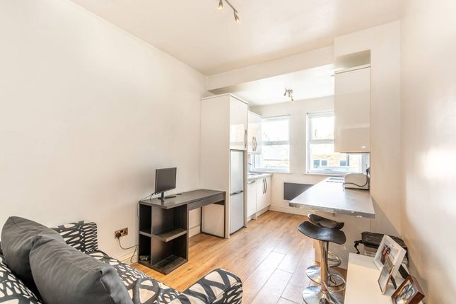 Bloemfontein Way Shepherd S Bush London W12 1 Bedroom