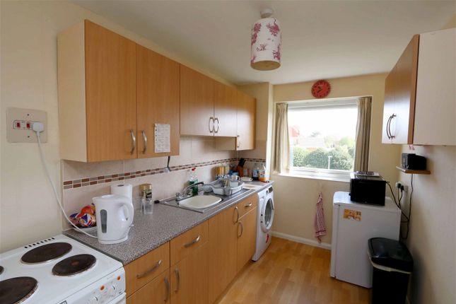 Triplex for sale in Brentwood Court, Hesketh Park, Southport