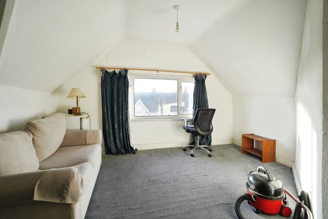 144b, Melfort Road, Thornton Heath photo 2