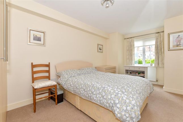 Thumbnail Flat for sale in Brentwood Road, Ingrave, Brentwood, Essex