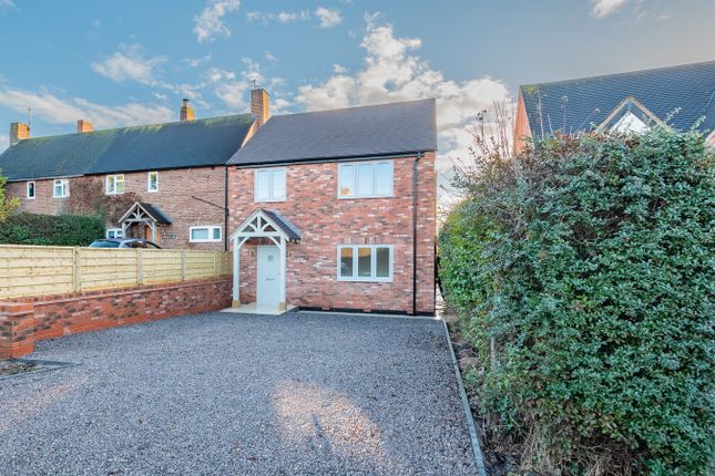 Thumbnail Detached house for sale in Headland Close, Welford On Avon