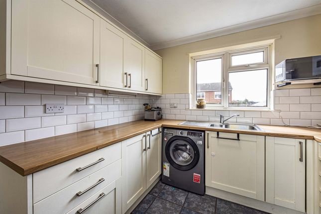 10, Blue Bell Close, Nottingham photo 4