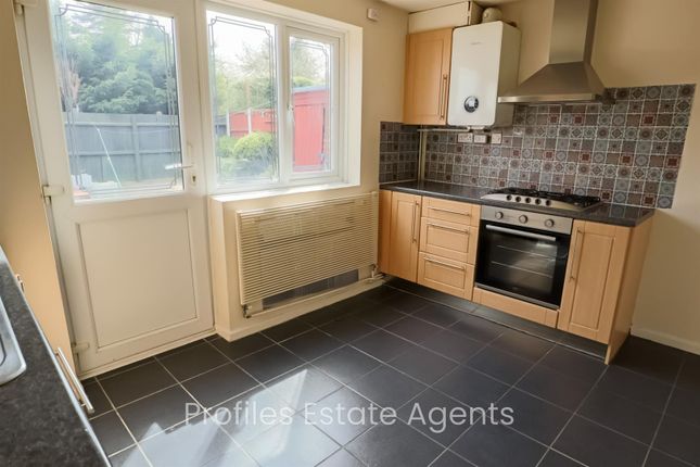 Semi-detached house for sale in Sycamore Close, Burbage, Hinckley