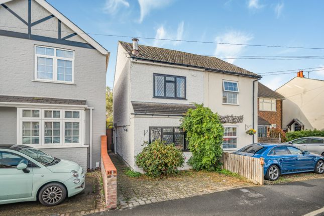 2-bed semi-detached on Cambridge Road, Surrey, £465,000