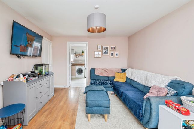 28, Howes Road, Great Yarmouth photo 2