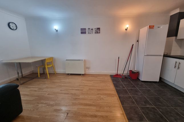281, Tollgate Road, London photo 3