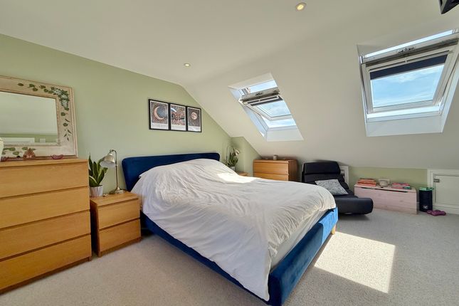131, Hawthorn Crescent, Portsmouth photo 4