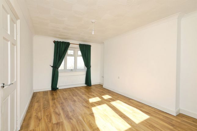 1, Riddell Avenue, Worksop photo 4