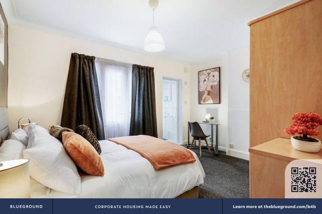 Athlone Road, Athlone Road, London photo 5