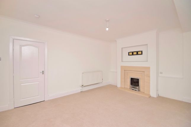 106 Penilee Terrace, Glasgow photo 3