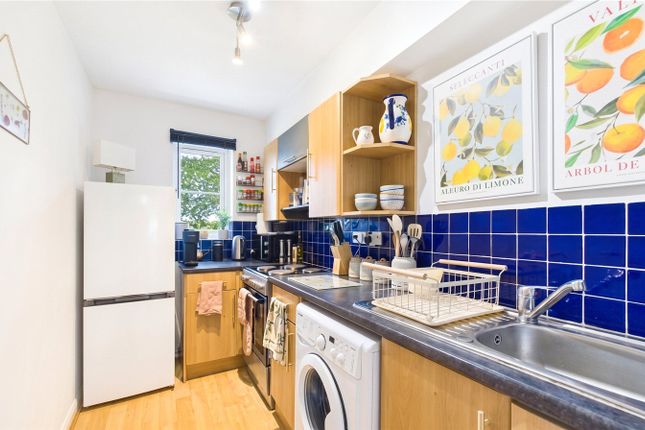 23, Bluebell Rise, Surrey photo 3