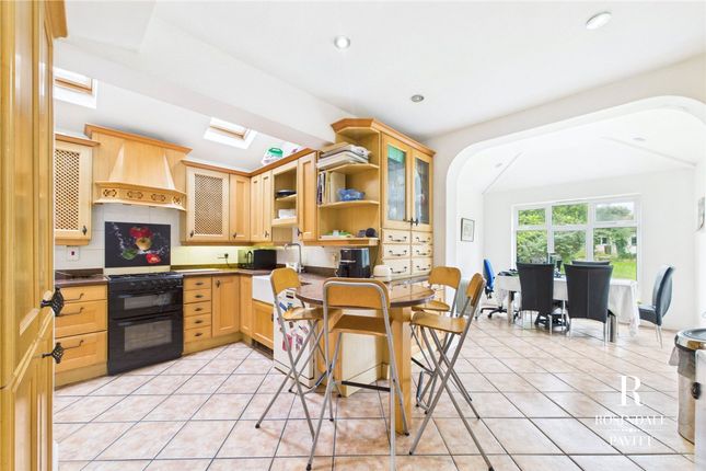 18 The Park, Carshalton photo 2