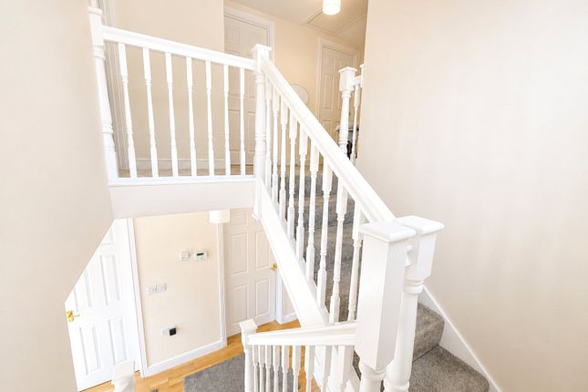 174F, Bradford Road, Winsley photo 4
