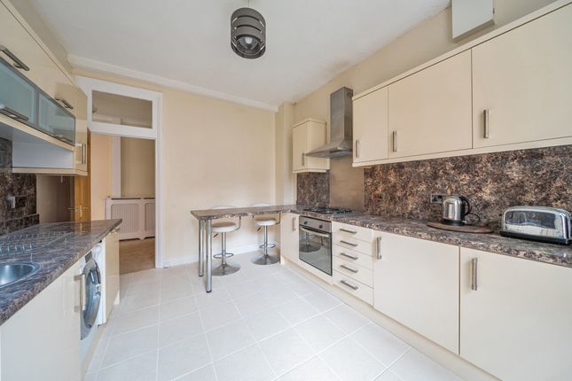 3a Sutton Court,, Fauconberg Road, London photo 2