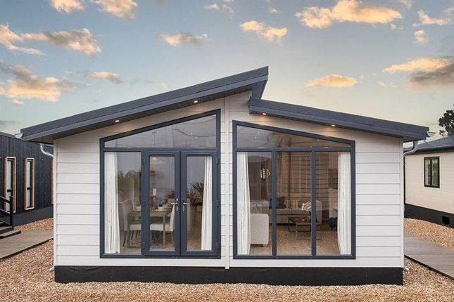 3-bed bungalow on The Casa di Lusso, Cotswold Hills Country Park, Chipping Norton, £295,000