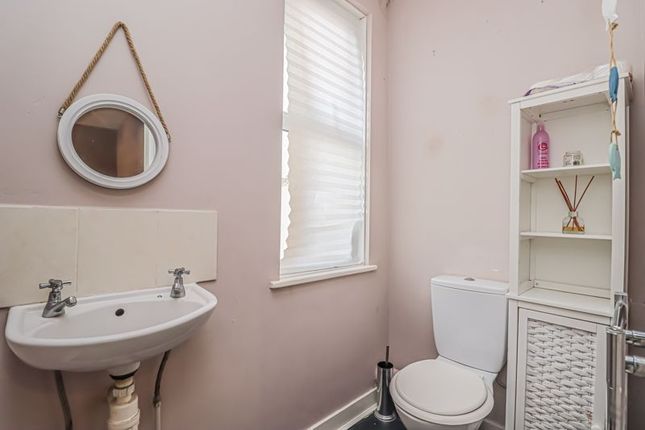 Flat for sale in Northern Parade, Portsmouth