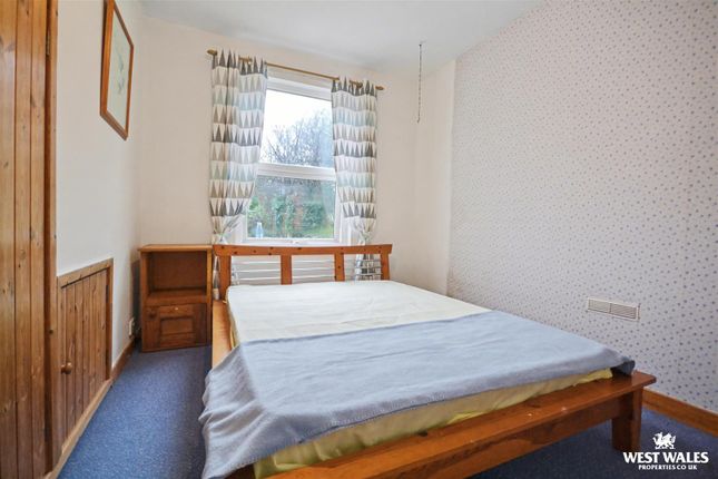 27, High Street, Fishguard photo 4