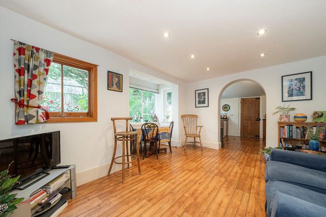 19, Popes Grove, Twickenham photo 3