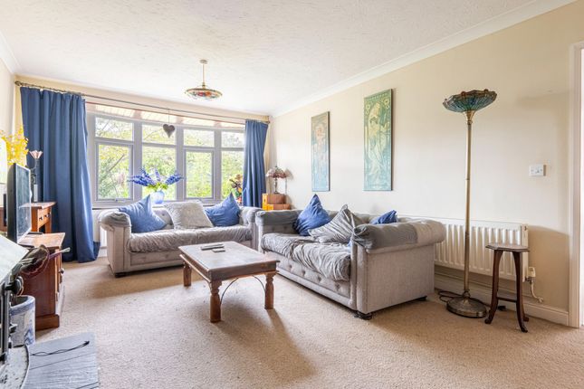 28, Caystreward, Great Yarmouth photo 3
