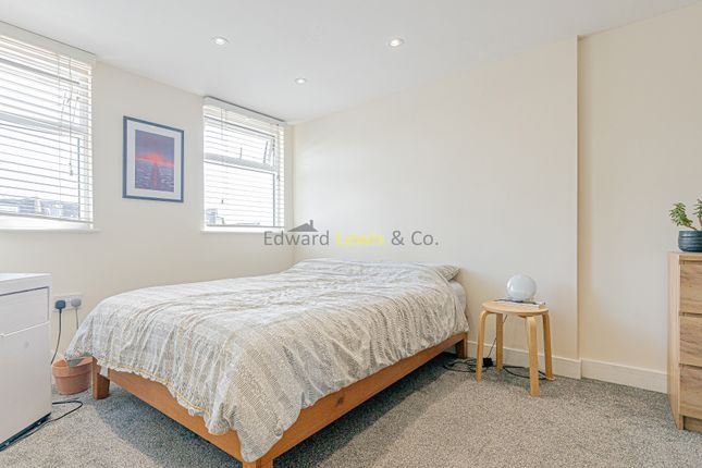 86, Cricketfield Road, London photo 5