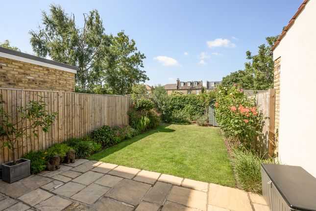 43, Craven Gardens, London photo 4