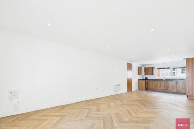 74, Merdian Bay, Trawler Road, Swansea photo 4