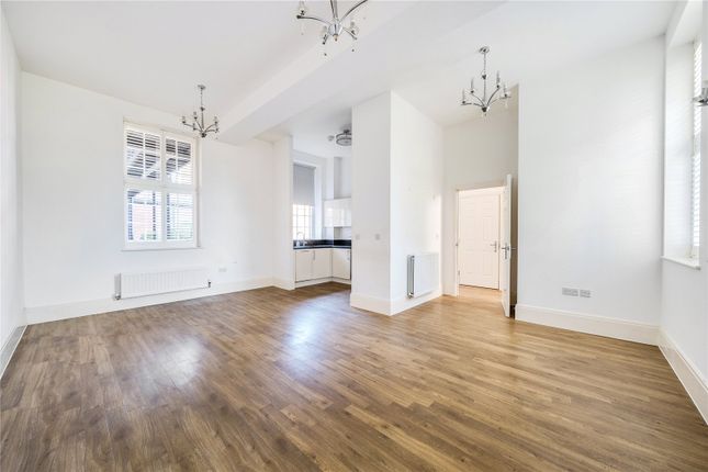 1, Parklands Court, Epsom photo 2