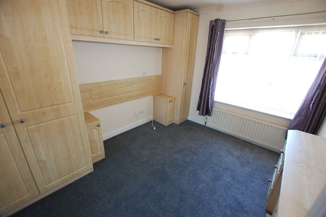 153, Wilshaw Grove, Greater Manchester photo 4