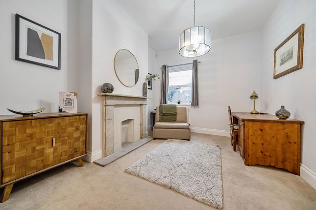 37 Alma Road, Windsor photo 4