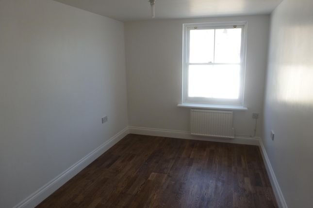 Flat E, East Anglia House, 19, Blackfriars Road, KING'S LYNN photo 3