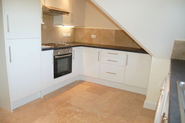 6, Deerbrook, Burgess Hill photo 2