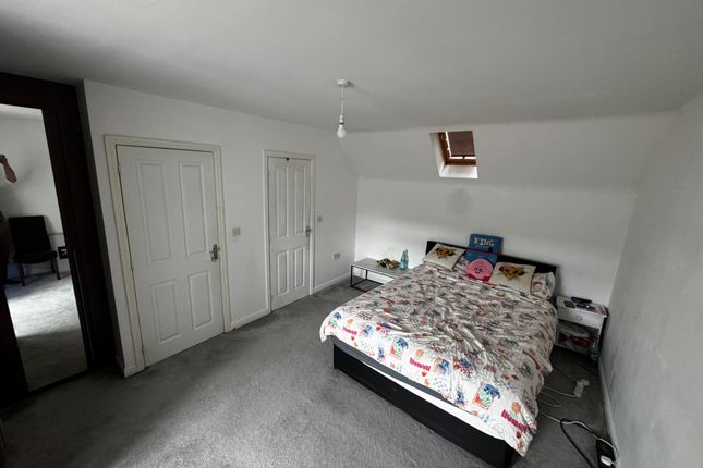 34, Wren Close, Corby photo 5