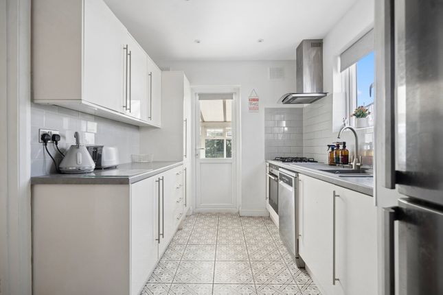 70, Cranbourne Road, Northwood photo 3