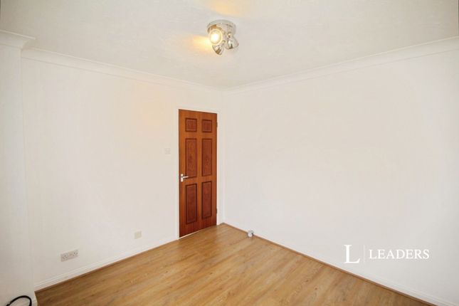 21, Bishops Close, Bournemouth photo 4
