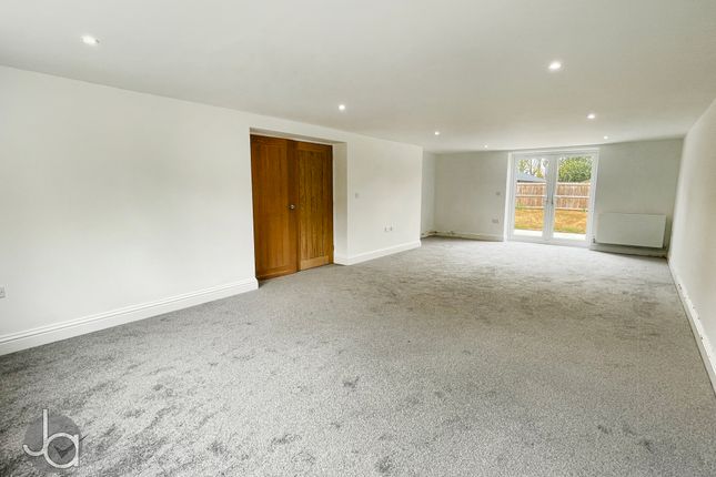 26, Harwich Road, Colchester photo 4