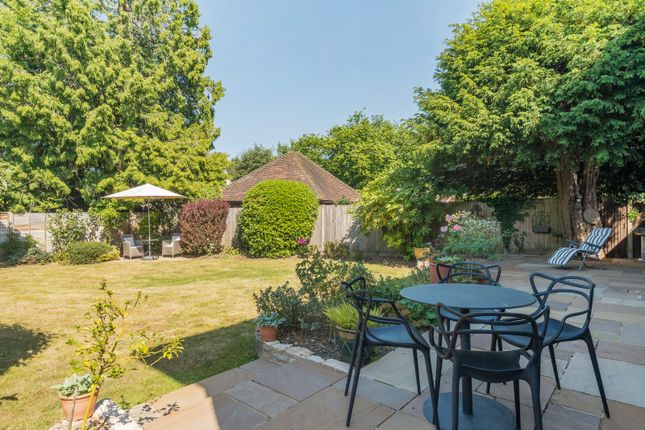6A,, Fullers Road, Farnham photo 4