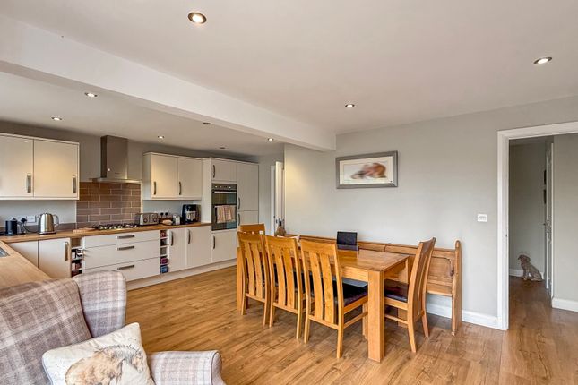 4, Khyro Close, Wiltshire, BA12 8FA photo 4