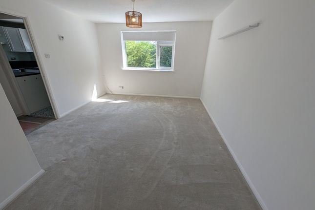 Sunnyside Close, Andover Hampshire photo 5