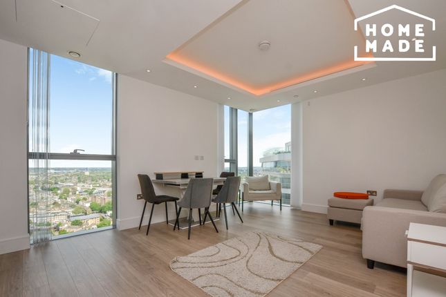 Flat to rent in Carrara Tower, City Road