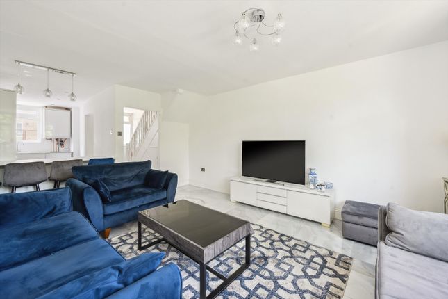 Thumbnail Flat to rent in Inverness Terrace, London W2.