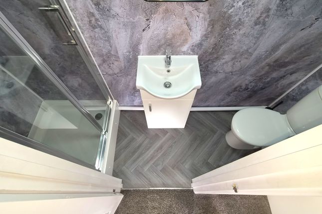 Room 1, 74, Milestone Road, Dartford photo 4