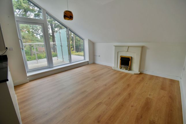 New Road, Ferndown photo 4
