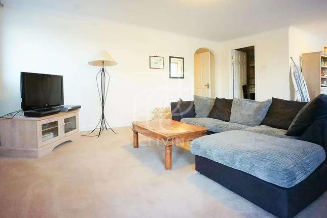 2-bed flat on NZ166-74, Meridian Place, London, £2,799/mo
