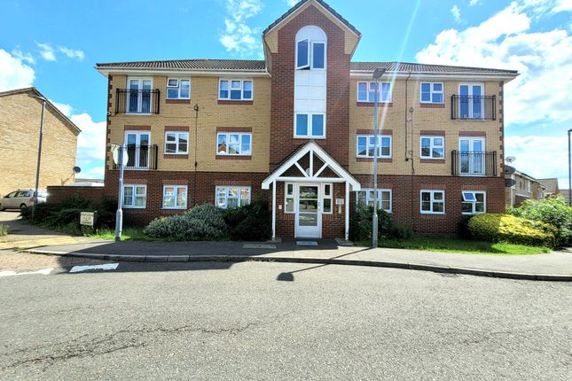Thumbnail Flat to rent in Altham Gardens, Watford