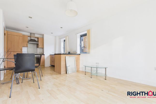 Flat 17, Lister Court Cunliffe Road, Bradford photo 2