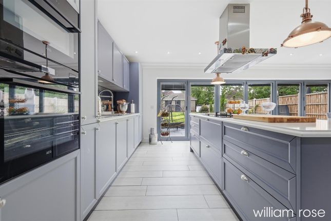 117, Kings Avenue, Woodford Green photo 3